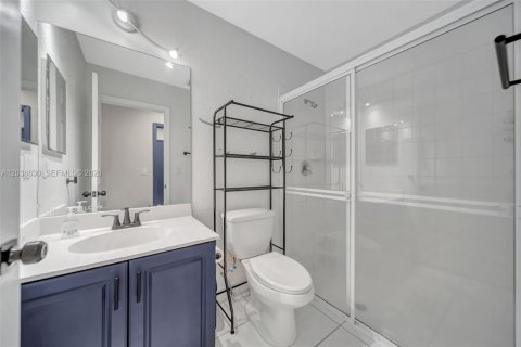 House in Pembroke Pines, Florida 4 bedrooms, 190.82 sq.m. № 2087023 - photo 30