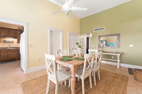 Condo in St. Lucie, Florida, 2 bedrooms № 2146981 - photo 17