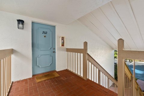 Condo in St. Lucie, Florida, 2 bedrooms № 2146981 - photo 13
