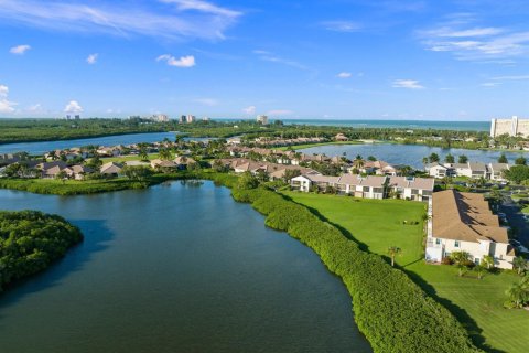 Condo in St. Lucie, Florida, 2 bedrooms № 2146981 - photo 10