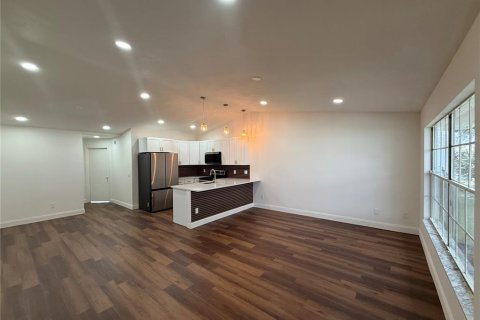 Casa en venta en Orlando, Florida, 3 dormitorios, 100.89 m2 № 1908098 - foto 2