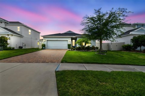 House in Tarpon Springs, Florida 3 bedrooms, 155.33 sq.m. № 1751732 - photo 1