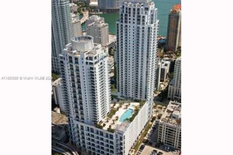 Condominio en alquiler en Miami, Florida, 2 dormitorios, 118.73 m2 № 1961124 - foto 1