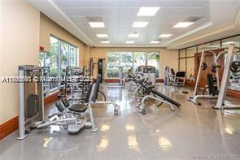 Condominio en alquiler en Miami, Florida, 2 dormitorios, 118.73 m2 № 1961124 - foto 14