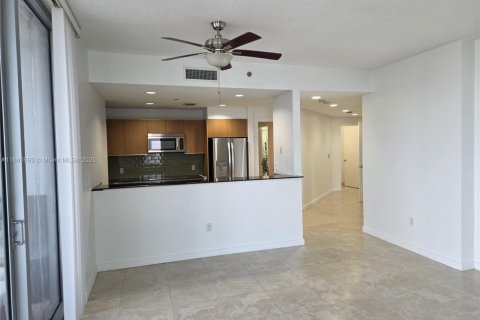 Condominio en alquiler en Miami, Florida, 2 dormitorios, 118.73 m2 № 1961124 - foto 7