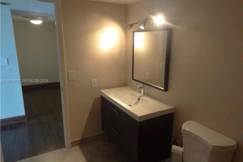 Copropriété à louer à Sunny Isles Beach, Floride: 2 chambres, 122.63 m2 № 2046247 - photo 11