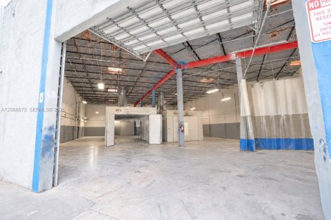 Immobilier commercial à vendre à North Miami, Floride № 2339864 - photo 17