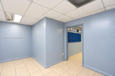 Immobilier commercial à vendre à North Miami, Floride № 2339864 - photo 22