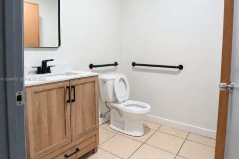 Immobilier commercial à vendre à North Miami, Floride № 2339864 - photo 25