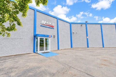 Immobilier commercial à vendre à North Miami, Floride № 2339864 - photo 3
