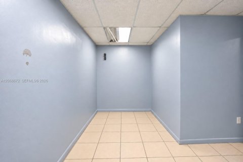 Immobilier commercial à vendre à North Miami, Floride № 2339864 - photo 23