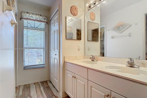 Villa ou maison à vendre à Naples, Floride: 3 chambres, 174.75 m2 № 1965361 - photo 20