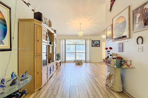 Villa ou maison à vendre à Naples, Floride: 3 chambres, 174.75 m2 № 1965361 - photo 10