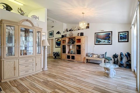 Villa ou maison à vendre à Naples, Floride: 3 chambres, 174.75 m2 № 1965361 - photo 4