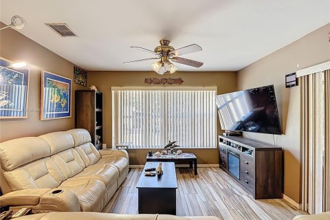 Villa ou maison à vendre à Naples, Floride: 3 chambres, 174.75 m2 № 1965361 - photo 16