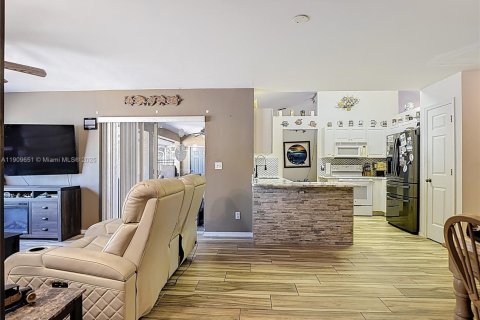 Villa ou maison à vendre à Naples, Floride: 3 chambres, 174.75 m2 № 1965361 - photo 15