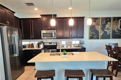 House in Mount Dora, Florida 5 bedrooms, 226.5 sq.m. № 1618915 - photo 17