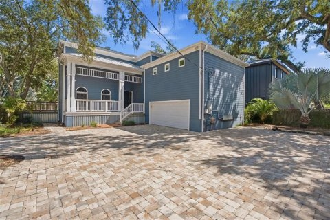 Villa ou maison à louer à Tampa, Floride: 4 chambres, 338.16 m2 № 2383744 - photo 2