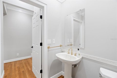 Villa ou maison à louer à Tampa, Floride: 4 chambres, 338.16 m2 № 2383744 - photo 18