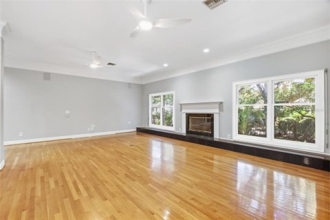 Villa ou maison à louer à Tampa, Floride: 4 chambres, 338.16 m2 № 2383744 - photo 17