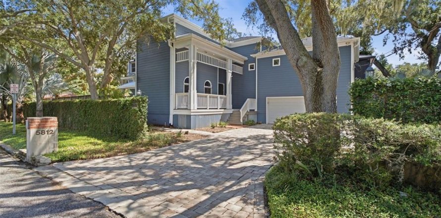 Villa ou maison à Tampa, Floride 4 chambres, 338.16 m2 № 2383744