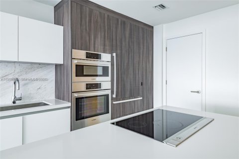 Снять в аренду кондоминиум в Майами, Флорида 1 спальня, 94.57м2, № 2080669 - фото 5