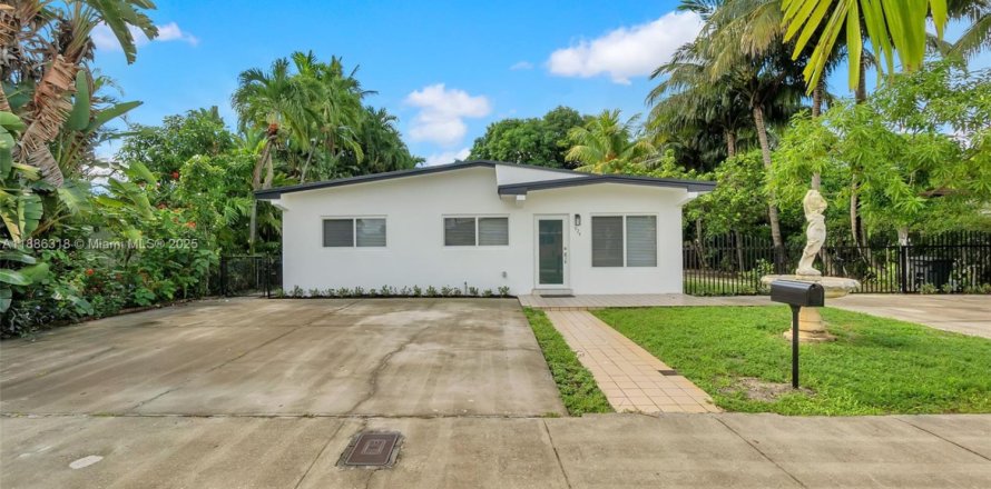 Villa ou maison à Hialeah, Floride 4 chambres, 176.14 m2 № 1933255