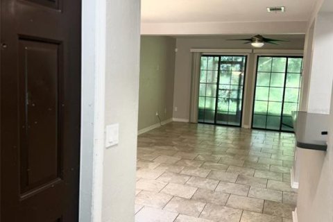 Touwnhouse à louer à Gainesville, Floride: 3 chambres, 127.28 m2 № 2433689 - photo 7