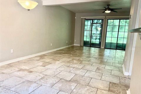 Touwnhouse à louer à Gainesville, Floride: 3 chambres, 127.28 m2 № 2433689 - photo 9