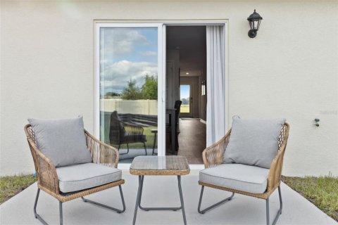 House in Deltona, Florida 3 bedrooms, 123.37 sq.m. № 2155237 - photo 25