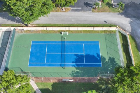 Condominio en venta en Lauderdale Lakes, Florida, 2 dormitorios, 102.38 m2 № 1956019 - foto 24