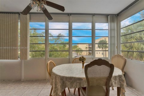 Condominio en venta en Lauderdale Lakes, Florida, 2 dormitorios, 102.38 m2 № 1956019 - foto 17