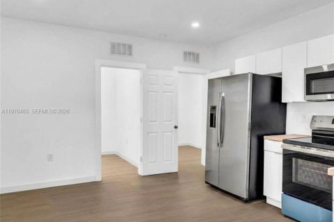 Immobilier commercial à vendre à Fort Lauderdale, Floride: 311.5 m2 № 2041510 - photo 4