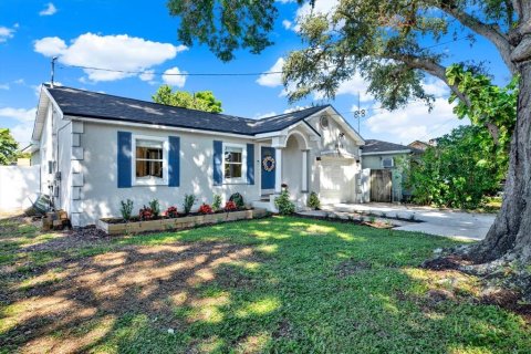 Villa ou maison à vendre à Saint Petersburg, Floride: 3 chambres, 141.58 m2 № 2403254 - photo 2