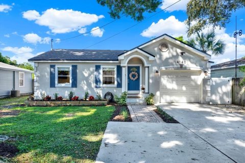 Villa ou maison à Saint Petersburg, Floride 3 chambres, 141.58 m2 № 2403254
