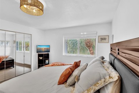 Купить таунхаус в Пемброк-Пайнс, Флорида 3 спальни, 160.16м2, № 2044566 - фото 29