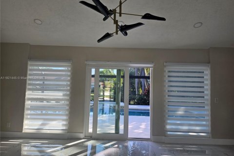 Купить виллу или дом в Палм-Бич-Гарденс, Флорида 4 спальни, № 1975530 - фото 8