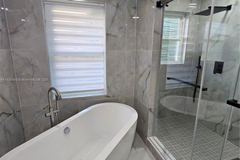 Купить виллу или дом в Палм-Бич-Гарденс, Флорида 4 спальни, № 1975530 - фото 15