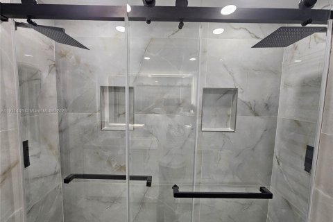 Купить виллу или дом в Палм-Бич-Гарденс, Флорида 4 спальни, № 1975530 - фото 23