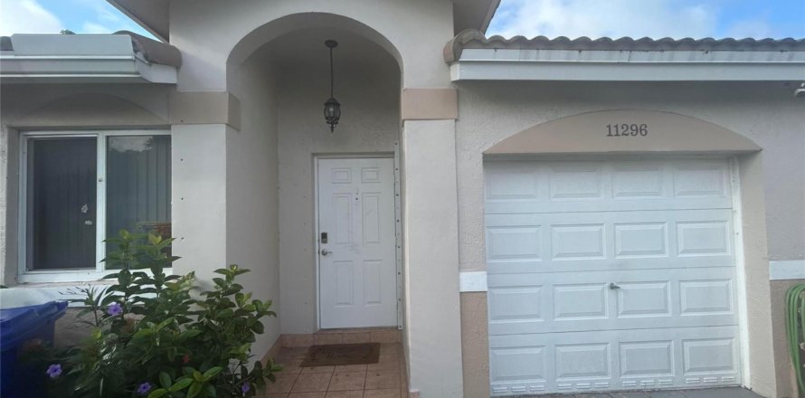 Apartment in Miramar, Florida 2 bedrooms, 96.99 sq.m. № 2087032
