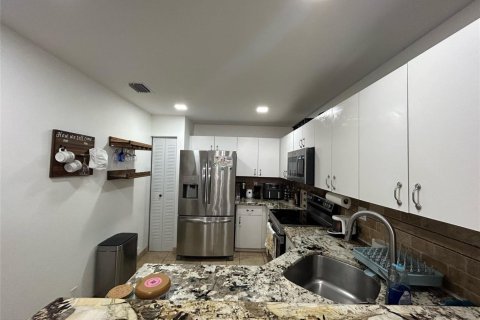 Apartment in Miramar, Florida 2 bedrooms, 96.99 sq.m. № 2087032 - photo 2