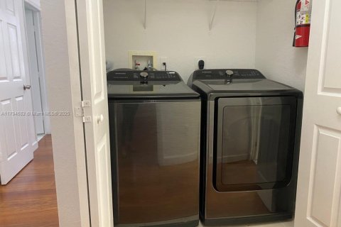 Купить таунхаус в Хомстед, Флорида 3 спальни, 135.27м2, № 1864003 - фото 14