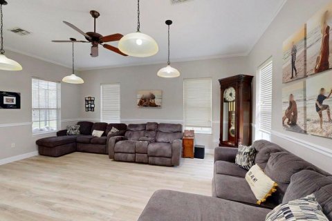 House in Weeki Wachee, Florida 5 bedrooms, 323.49 sq.m. № 1846977 - photo 28