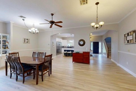 House in Weeki Wachee, Florida 5 bedrooms, 323.49 sq.m. № 1846977 - photo 24