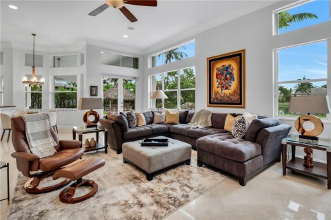 House in Davie, Florida 5 bedrooms, 315.03 sq.m. № 1770250 - photo 23