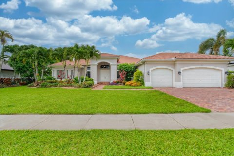 House in Davie, Florida 5 bedrooms, 315.03 sq.m. № 1770250 - photo 2