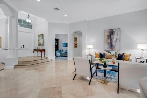 House in Davie, Florida 5 bedrooms, 315.03 sq.m. № 1770250 - photo 15