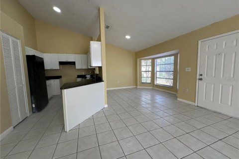 Villa ou maison à louer à Orlando, Floride: 3 chambres, 113.99 m2 № 2148975 - photo 3