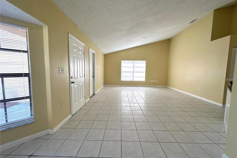 Villa ou maison à louer à Orlando, Floride: 3 chambres, 113.99 m2 № 2148975 - photo 5