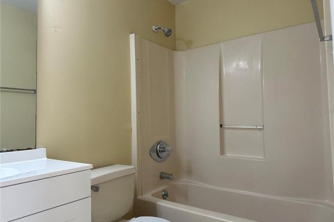 Villa ou maison à louer à Orlando, Floride: 3 chambres, 113.99 m2 № 2148975 - photo 11